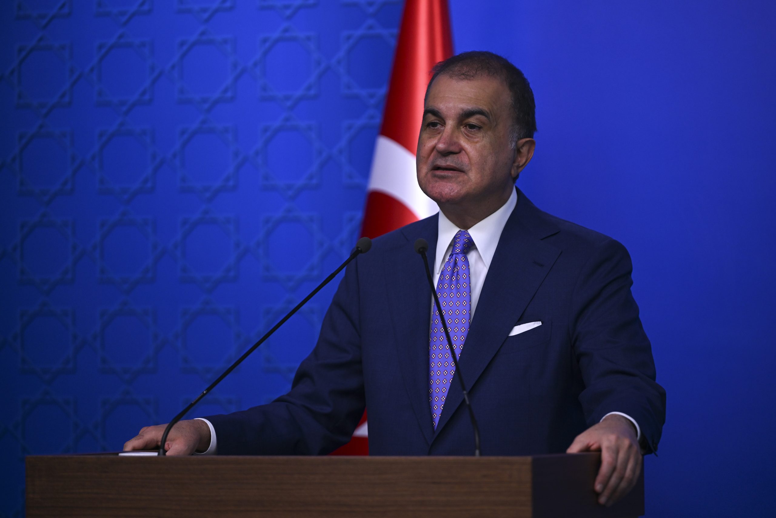AK Parti’den hadsiz sözlere cevap: Özel hesap sormak istiyorsa kendi yolsuzluklarına baksın